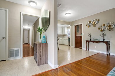 8206 Gwendolyn Rd, Jacksonville, FL 32216 - photo 4