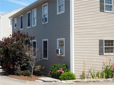 231 Maple Avenue Unit 101 in Newport