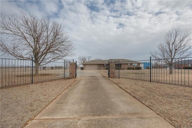 11100 S Bryant Ave, Moore, OK 73160 - photo 2