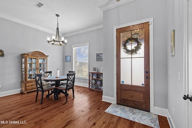 9-web-or-mls-361 Emerald Way-9