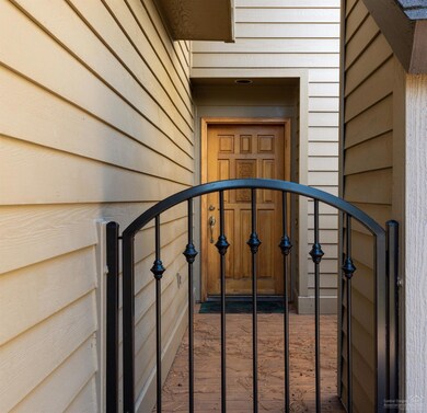 17672 Bittern Ln, Sunriver, OR 97707 - photo 4