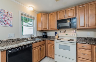 110 Woodland Green, Rochester, NH 03868 - photo 5