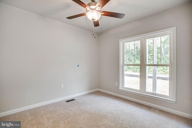 912 Jackson St, Colonial Beach, VA 22443 - photo 2