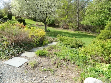 138 Lafayette St unit 1, Marblehead, MA 01945 - photo 4