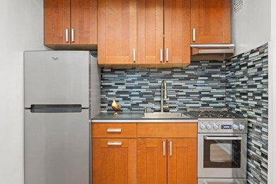 15 Oliver St unit 3-C, Brooklyn, NY 11209 - photo 7