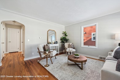 03-1205-Loraine-Ave-Lansing-MI-48910-Win