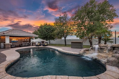 Pool/Ramada