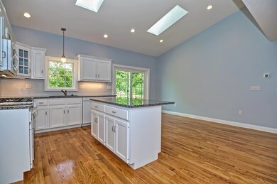 75 Ariel Cir, Sutton, MA 01590 - photo 7