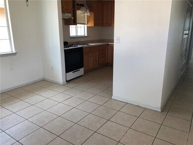 2713 Idalia Ave unit B, El Paso, TX 79930 - photo 3