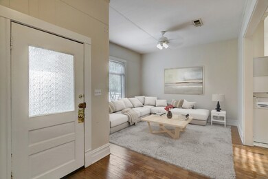 1040 Columbia St, Houston, TX 77008 - photo 3