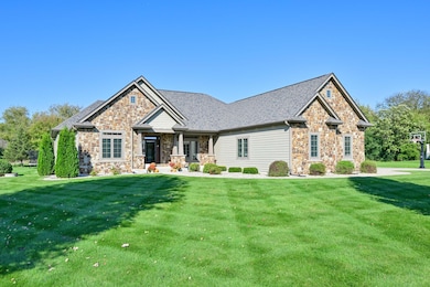 214 Cypress Point, North Prairie, WI 53153 - photo 2