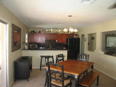 Kitchen Dining Area