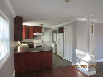 314 Tulsa Ave, Carpentersville, IL 60110 - photo 5