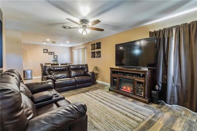 693 Desert Sage Dr, Horizon City, TX 79928 - photo 2