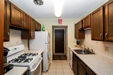 222 Nantucket Harbor unit 222, Schaumburg, IL 60193 - photo 5