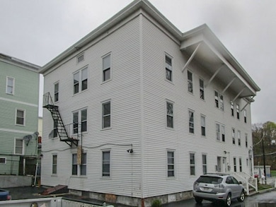 736 Social St unit 3R, Woonsocket, RI 02895 - photo 3