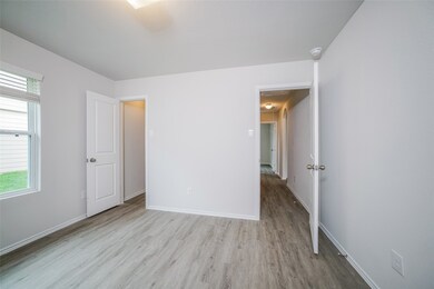 415 Brushback Dr, Huntsville, TX 77320 - photo 5