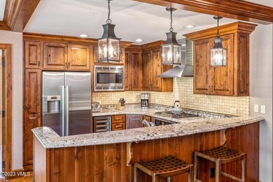 004-Kitchen-045-1800x1200