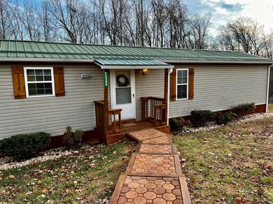 12308 Dickerson Mill Rd, Moneta, VA 24121 - photo 2
