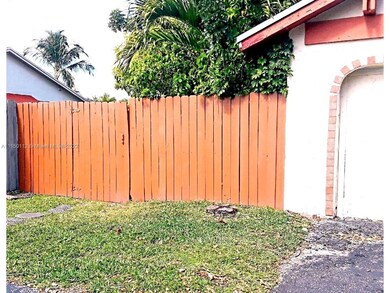 15041 SW 69th St, Miami, FL 33193 - photo 4