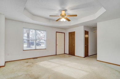 541 Travis St, Marshfield, MO 65706 - photo 4