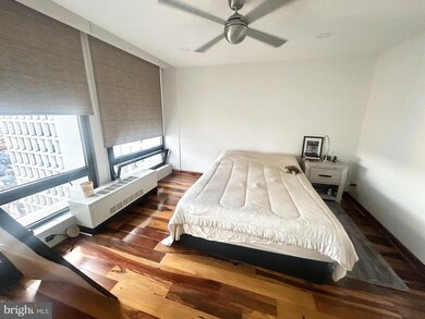 Society Hill Towers unit 27H, Philadelphia, PA 19106 - photo 4