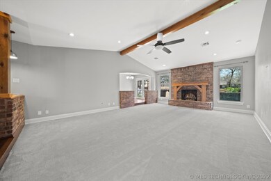 1022 N Faulkner Dr, Claremore, OK 74017 - photo 6