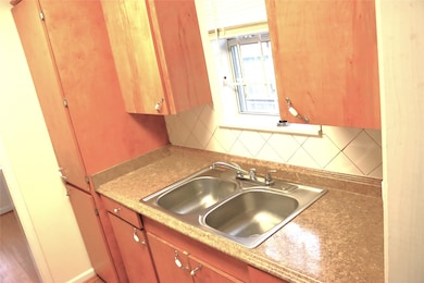 6802 Bunche Dr, Houston, TX 77091 - photo 7