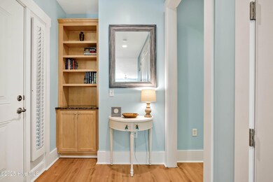 HarborWalk301-4