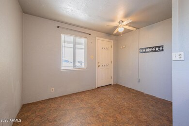 8840 N 2nd St unit 2, Phoenix, AZ 85020 - photo 3