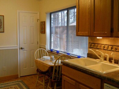 Eat-In Kitchen