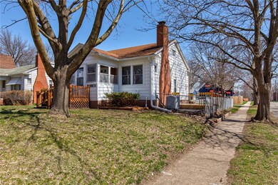 1601 46th St, Des Moines, IA 50310 - photo 2