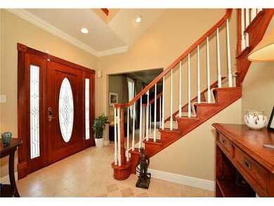 Entry/Foyer.