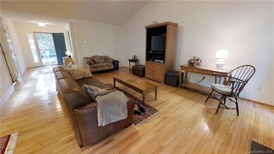 226 Windsor Forest Cir, Fletcher, NC 28732 - photo 5