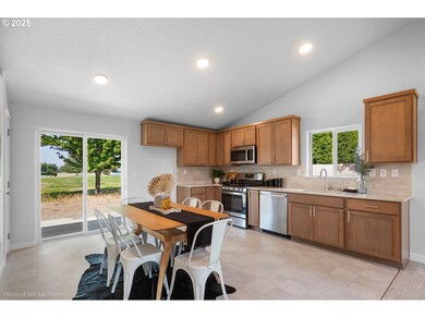 5153 Cedar View Dr, Springfield, OR 97478 - photo 5