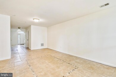 12905 Woodcutter Cir, Germantown, MD 20876 - photo 6