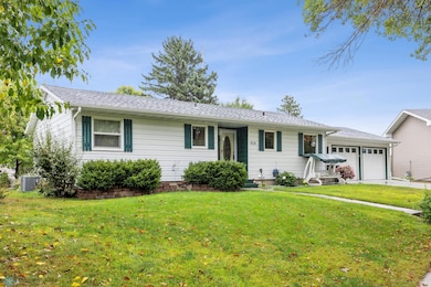 315 Cedar Ln, West Fargo, ND 58078 - photo 2