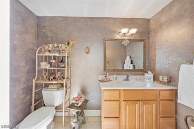 220 Horseshoe Rd, Berkeley Heights, NJ 07922 - photo 3