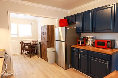 181 E Edison St, Alcoa, TN 37701 - photo 6