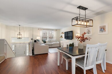 2435 Emily Ln, Elgin, IL 60124 - photo 4