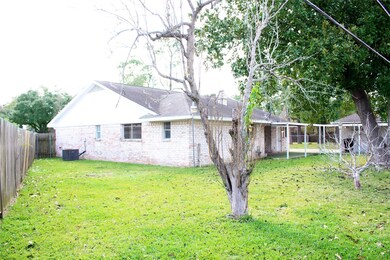 5434 Candletree Dr, Houston, TX 77091 - photo 4