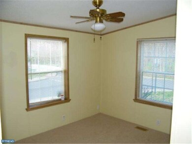 200 Oriole St, Paulsboro, NJ 08066 - photo 5