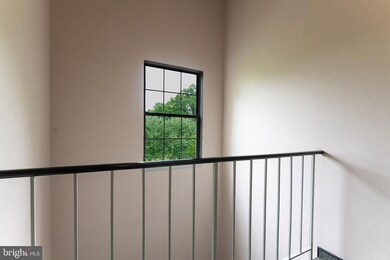 1125 Huntmaster Terrace NE unit 301, Leesburg, VA 20176 - photo 4