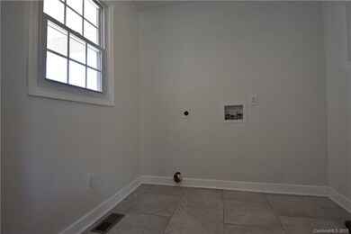 219 Adams St unit 17, Statesville, NC 28677 - photo 5