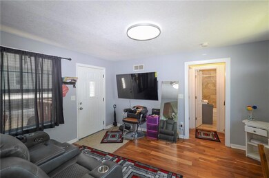 1002 E King Ave, Des Moines, IA 50315 - photo 6