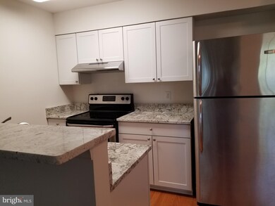 8637 Beekman Place unit 37C, Alexandria, VA 22309 - photo 7