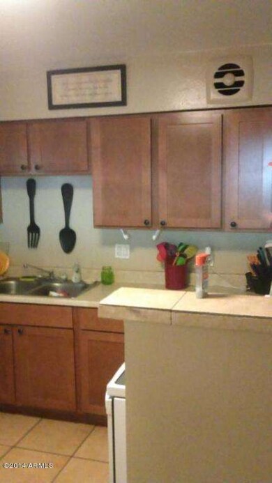 KITCHEN 1