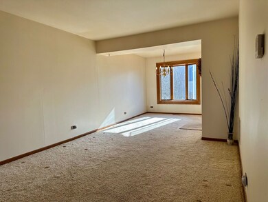 1369 Trinity Dr, Carol Stream, IL 60188 - photo 5