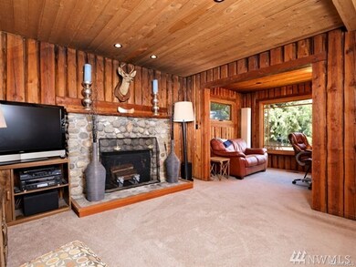 5294 E Grapeview Loop Rd, Allyn, WA 98524 - photo 7