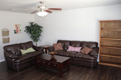 312 Jennifer Ct, Weatherford, TX 76086 - photo 7